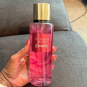 NWOT Victoria’s Secret Romantic